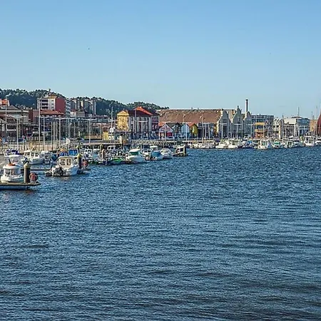 Aps Valdes De アパート アビレス