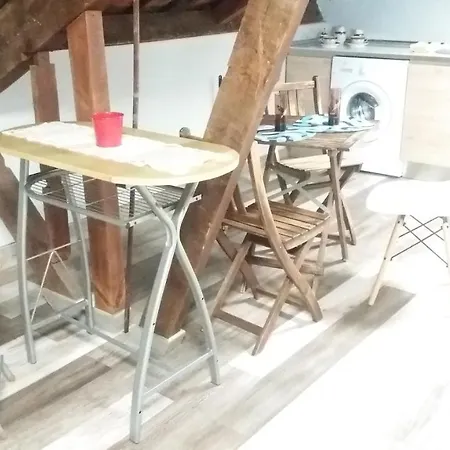 アパート Aps Valdes De アビレス