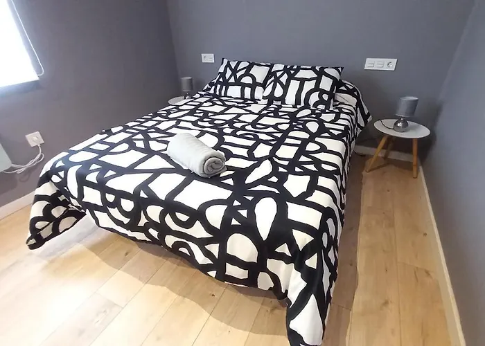 Aps Valdés De * Avilés